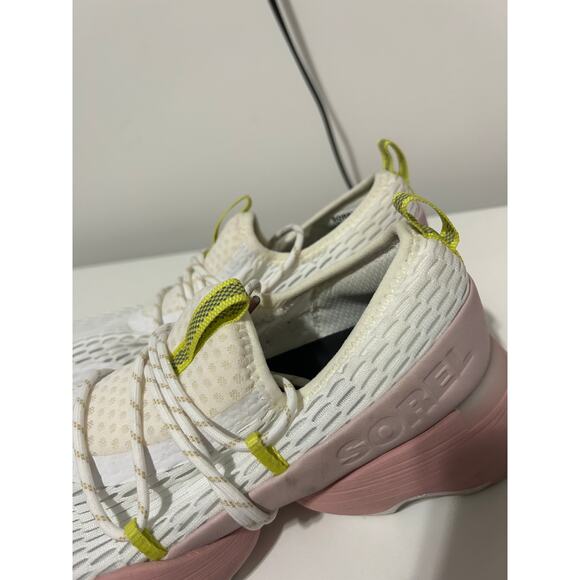 Sorel Women Sneaker *Size 7.5* - Picture 3 of 5